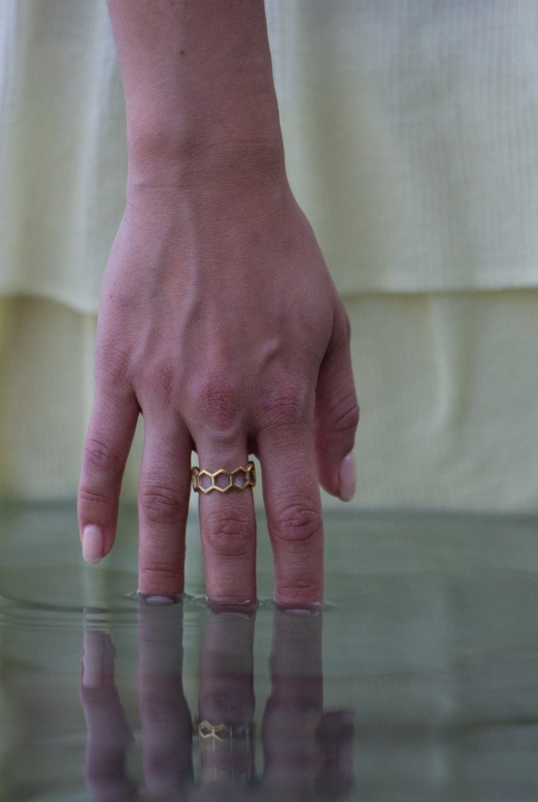 Girl wearing honey comb ring 18k Gold plating Silver 925 Inbeetween Jewellery