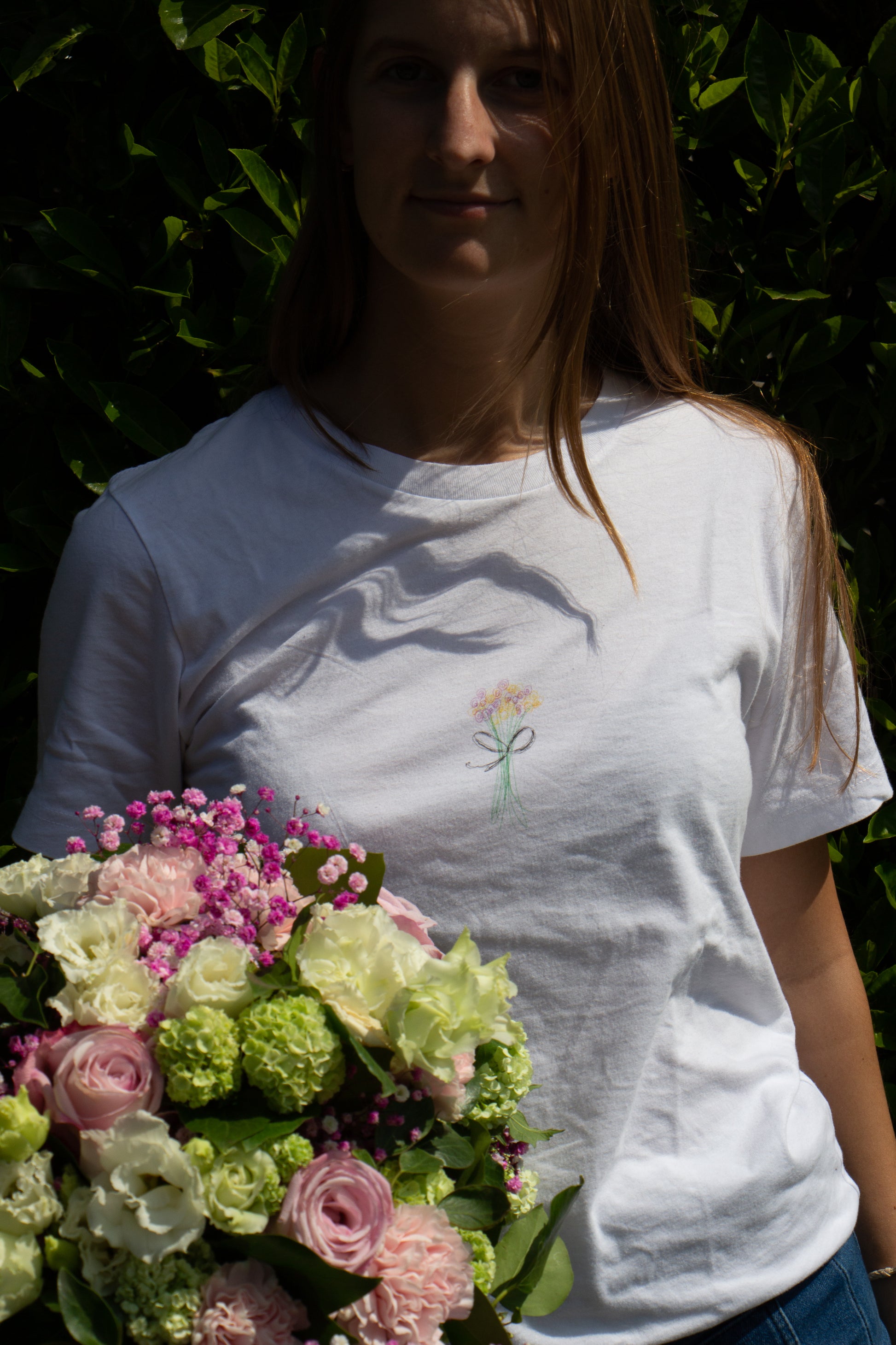 Bouquet Tee Inbeetween Jewellery